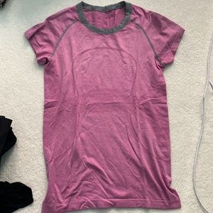 Lulu lemon pink t shirt